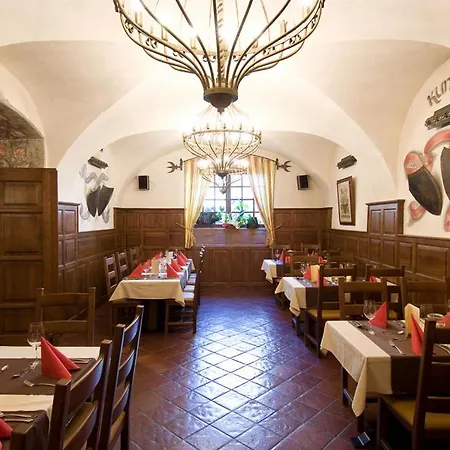 Schardinger Hof Hotel 3*