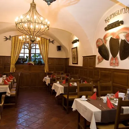Schardinger Hof 3*